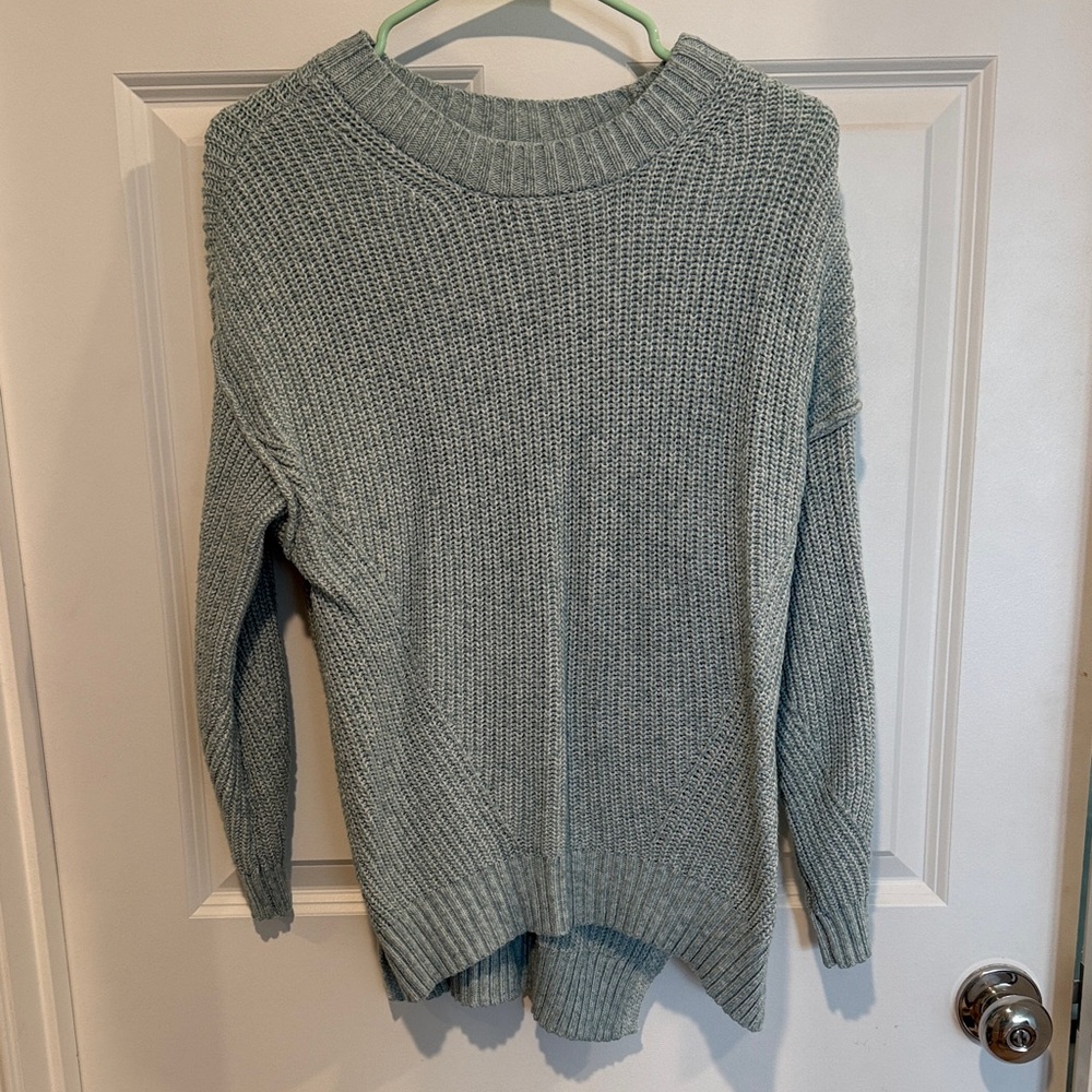 American Eagle Outfitters Women's Sweater in Light Blue